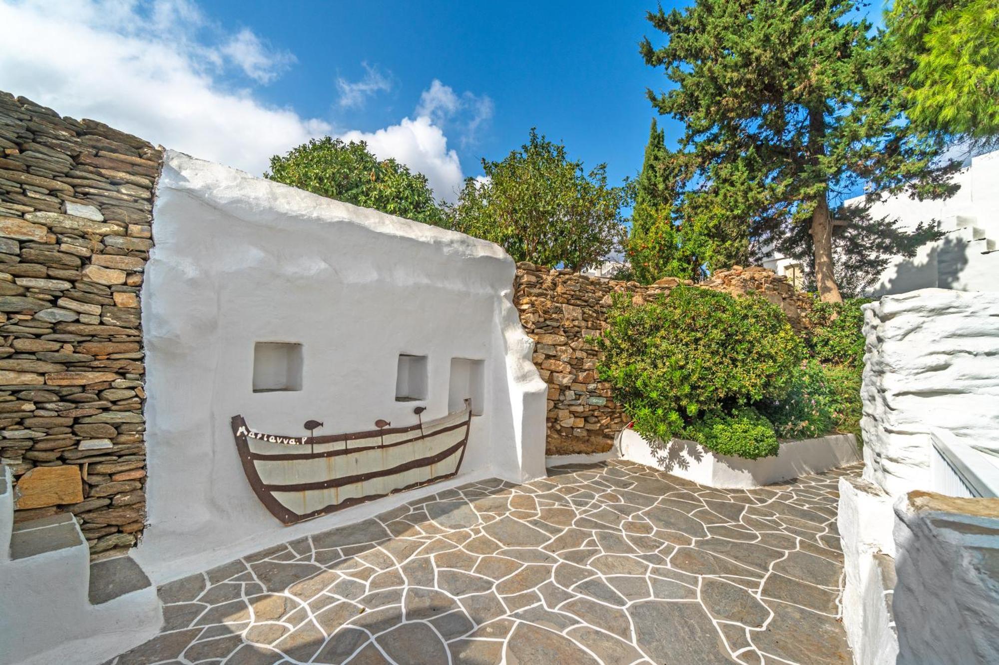 Rabagas Suites Luxury - In The Heart Of Sifnos Аполлония Экстерьер фото